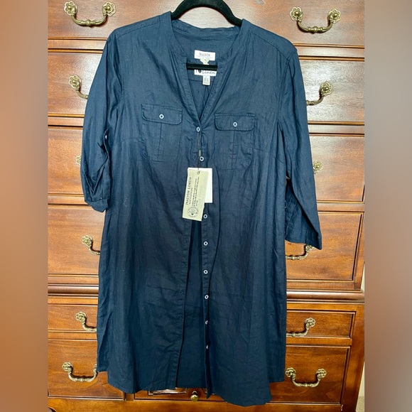 NWT Malvin Hamburg Germany Linen Shirt in a beautiful rich navy - Picture 1 of 7